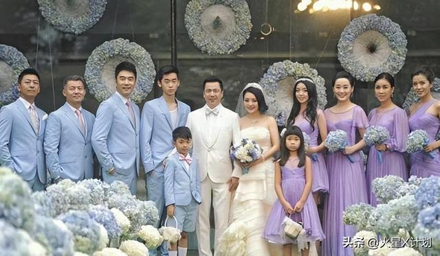 王中磊破产，携全家搬出庄园住进别墅，老婆愁眉苦脸被迫接受降级