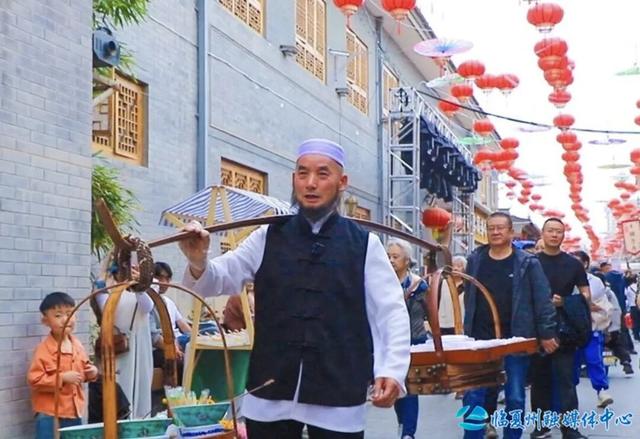 文旅融合绽放民族团结幸福花——记“文旅+民族团结”示范景区临夏市八坊十三巷