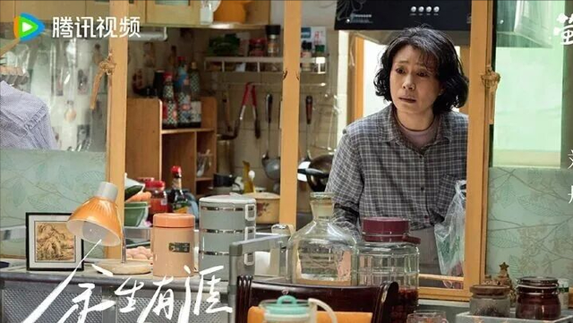 18集都市剧今晚东方卫视播，《司藤》导演，阵容不错，收视要爆