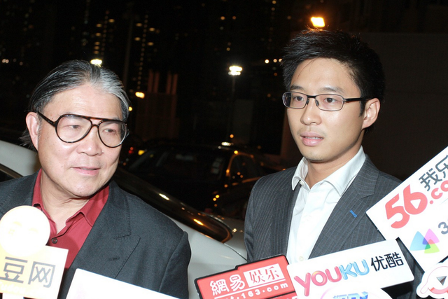 霍启山新恋情曝光不到1天，女方身份被扒光，整个霍家坐不住了！