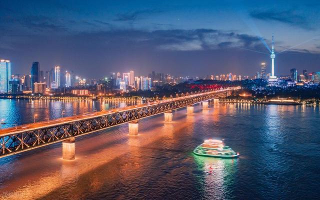 浙江人去了武汉和长沙，直言不讳：武汉人和长沙人气质截然不同