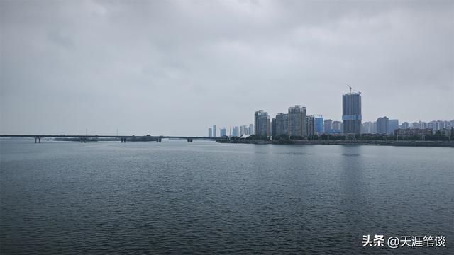 汉江之畔襄阳城，半城烟火半城诗，秋季自驾行D3