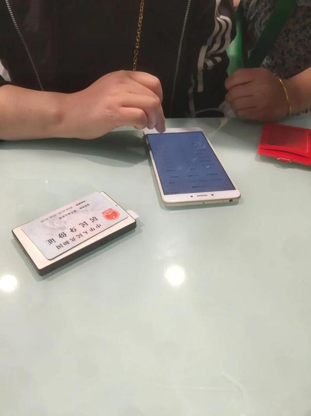 大批内鬼被抓！公安部披露惊人内幕，幕后黑手身份曝光，不简单