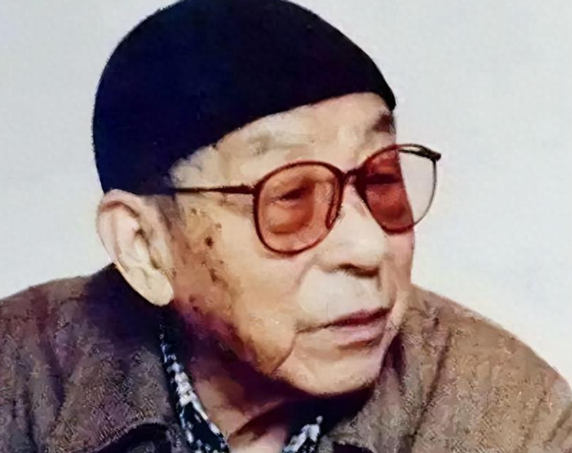 75年，老蒋去世，临终前说出为何不放张学良，张学良听了泪如雨下