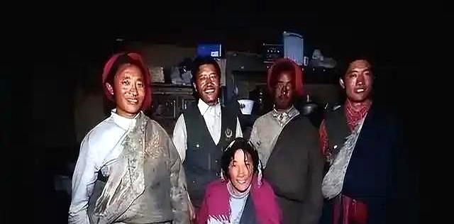 这个一妻多夫制的民族，晚上怎么过？女人直言：没有幸福可言