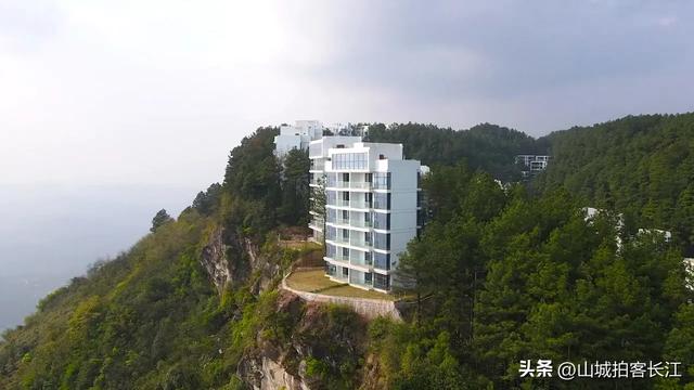 重庆綦江籍籍无名的袖珍镇,距主城很近,凭啥引来数万常住游客?
