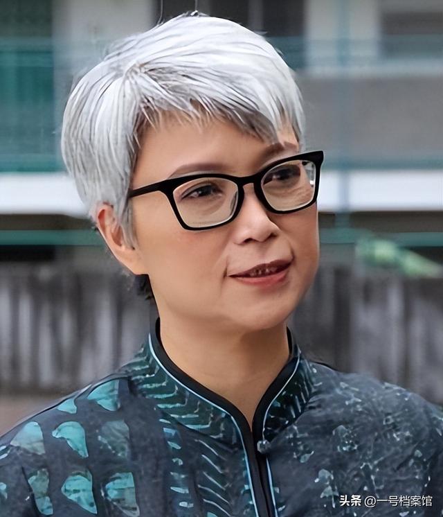 一路走好！杨振宁因病离世，享年103岁，送走大S后的又一损失