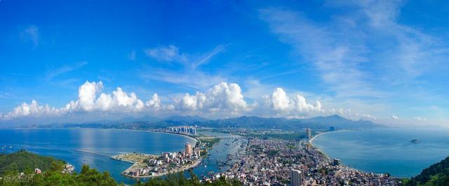 比威海人少！比日照好吃！这座冬日 20℃的“北方冬日看海天花板”