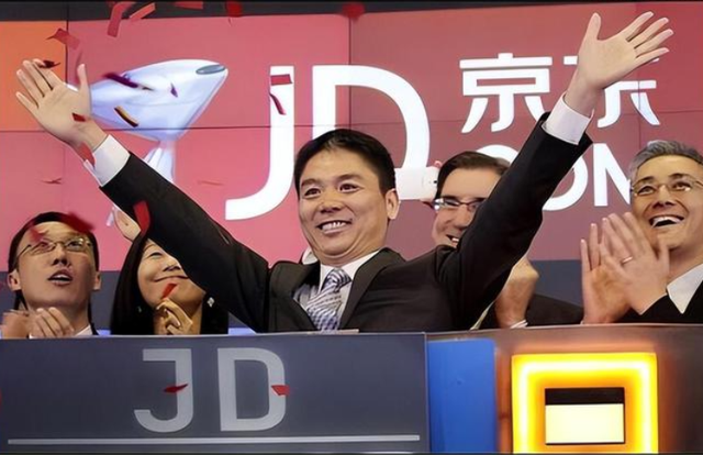 刘强东的两个妹妹：一个已经去世，一个有钱有颜，陪在父母身边