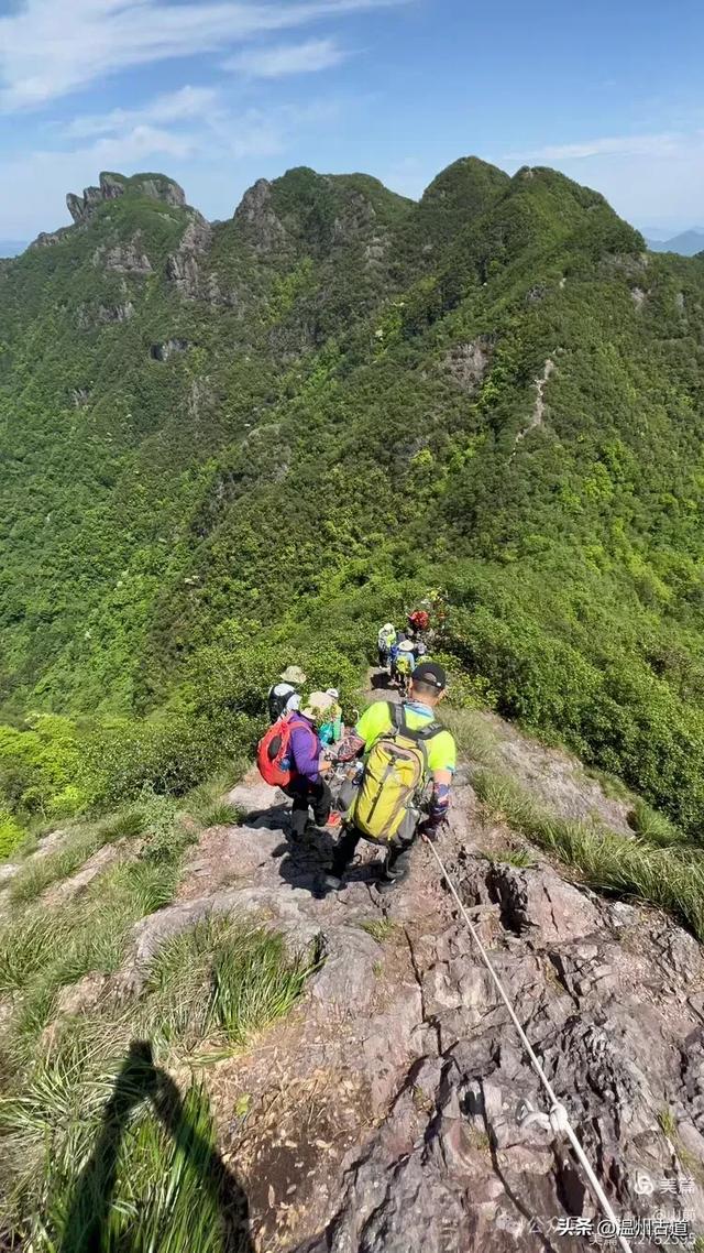 走浙江三县市交界的千年古道,赏亿年奇石美女峰!