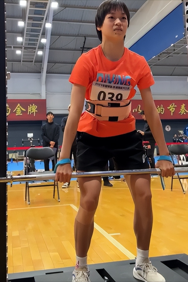 直到看到王伟莹“无奈透露”，才明白，原来婵宝魅力这么大