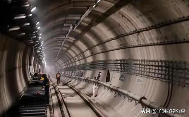 地下巨龙的“排泄物”去哪了？揭秘地铁深挖泥土的消失与价值重生