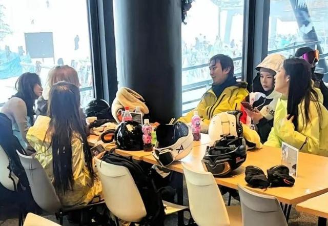 陪睡陪玩只是冰山一角！万达蒸发800亿后	，王思聪再次传出大丑闻