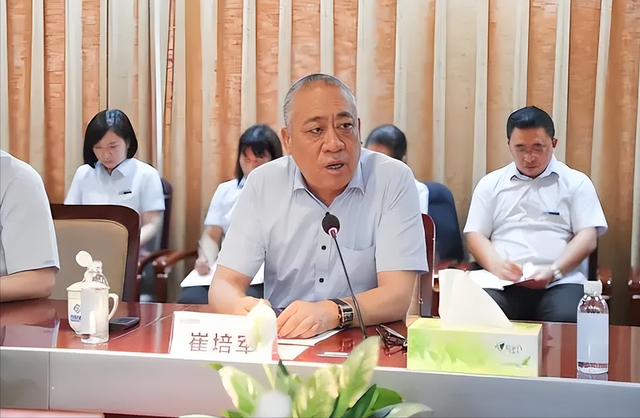 于东来没想到，离过年不到20天，崔培军因一特殊举动再次口碑暴涨