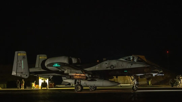 一百枚导弹从天而降，美军发起斩首行动，特朗普下令，英法表忠心