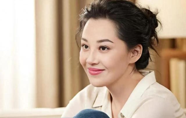 她一生 “风流成性、老少通吃”，撩汉无数	，现如今57岁却依旧单身