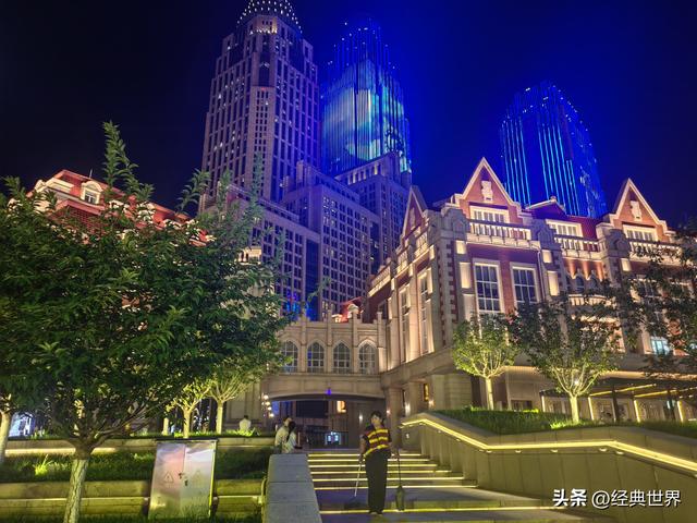 夜幕下的海河