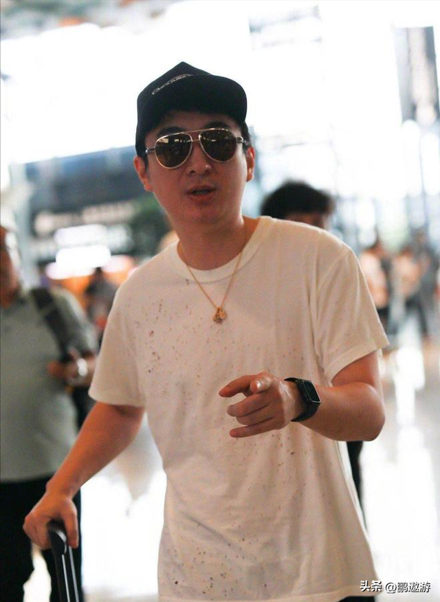 陪玩陪睡只是冰山一角！继万达蒸发800亿后，王思聪再陷大"丑闻"