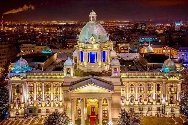 塞尔维亚，一座被轰炸过78天的城市的新生，贝尔格莱德一日游记