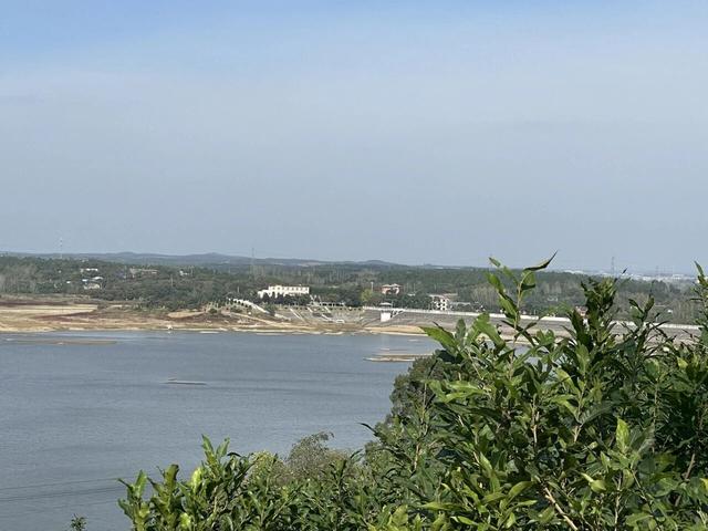 骑游探访滁州小蓝湖“蓝眼睛”白米山矿坑