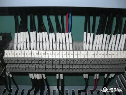 约克水冷螺杆冷水机组开机调试的标准流程