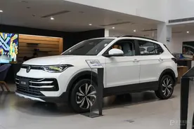 一口价7.99万元起还带发动机终身质保？探店途岳新锐图片