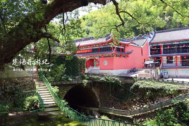 宁波这个古村落被群山夹峙，犹如世外桃源，成为玩水及徒步好去处