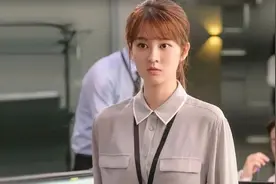 银行留不住年轻人了？海归抢着站大堂，中层摆烂，基层被榨干图片