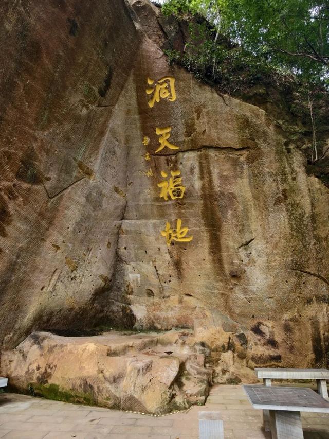 黄山治愈系打卡！20 分钟公园漫游，和“班味”说拜拜 | 皖美冬日 | 第十五届安徽国际文化旅游节