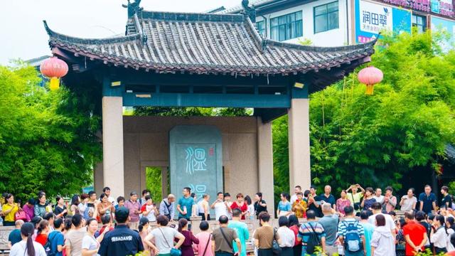 秋色如画人气旺！明月山秋季旅游市场持续升温！