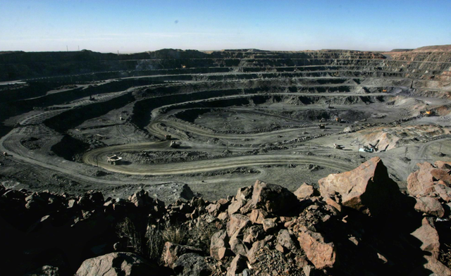 够中国用2万年！我国攻克世界级难题，抢先美国建造“无限能源”​