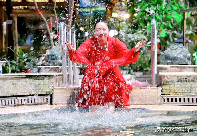 22℃盛夏暴击！阿尔山把整个夏天的清凉都藏进火山与林海的秘境里