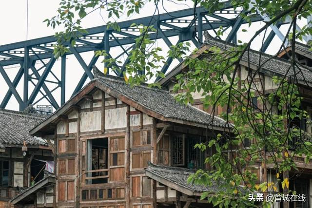 绿皮火车“开进”老城区！本月底，宜宾又有新打卡地