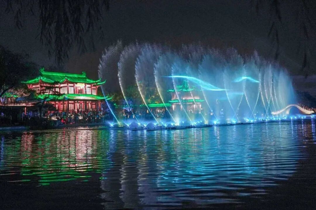 8天8090亿！双节文旅热背后：演出市场挤爆，沉浸式演艺引爆需求