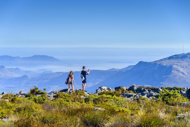 男人是否爱一个女人，答案藏在这三个表现中，很真实！