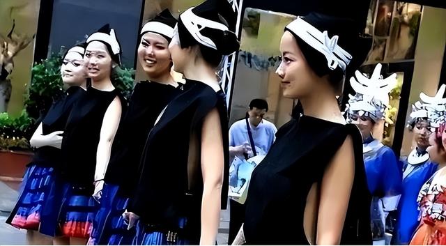 广西与贵州交界处的“菇类村”，女性衣着开放，以母系社会为主