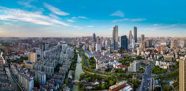 江苏最适合定居的城市，不是南京和苏州，而是这座新一线小城