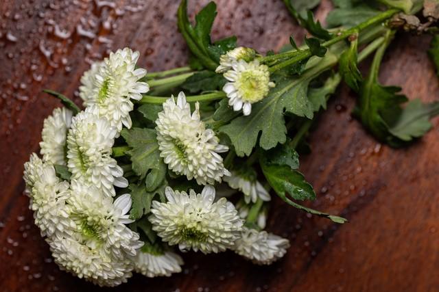 如果一个人还在穿10年前的衣服，说明了3个问题