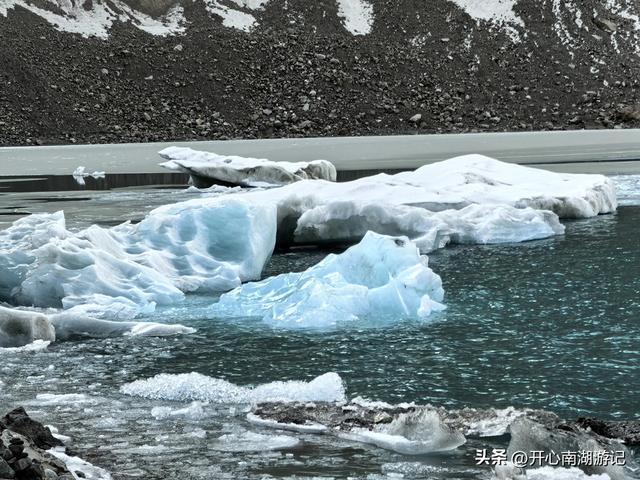 喀什经317到成都，边坝-洛隆，看祥格拉冰川，登顶观三色湖
