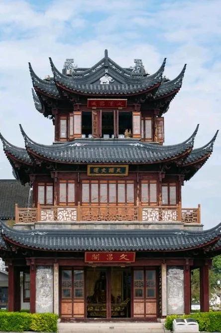江苏苏州旅游攻略:古典韵味与现代魅力的完美融合