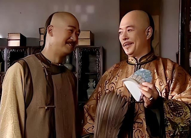 乾隆出一上联：坐北朝南吃西瓜，皮往东放！为何纪晓岚却不敢对？