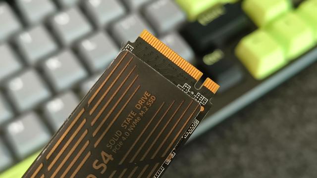 7450MB/s 读写，长江存储颗粒+联芸主控丨奥睿科Turbo S4固态硬盘