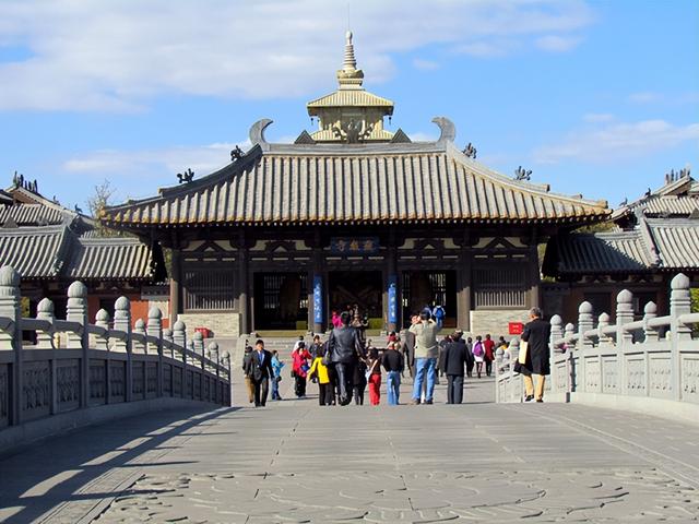 山西旅游：两访大同云冈石窟观瞻记（图）