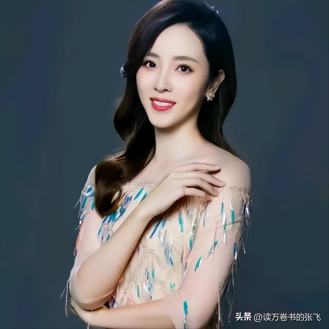 狐狸尾巴藏不住？李思思离开央视原因曝光，原来“野心”不止于此