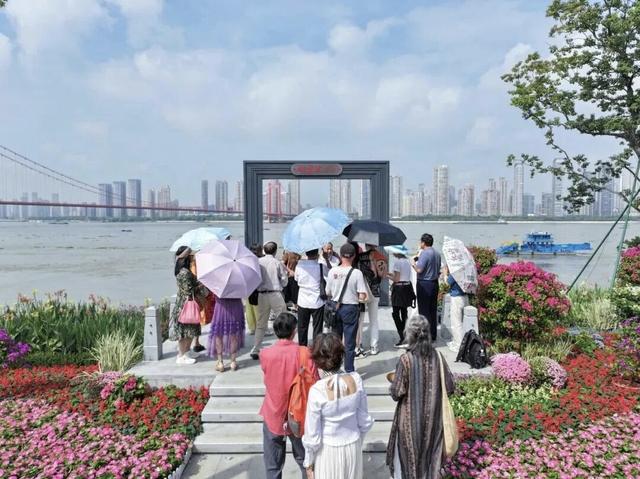 老居民来说武昌湾，为何一建成就成网红景点？原来有如此多的故事