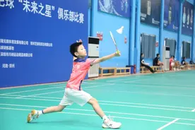 河南近500名羽毛球“未来之星”在郑州比拼较高下图片
