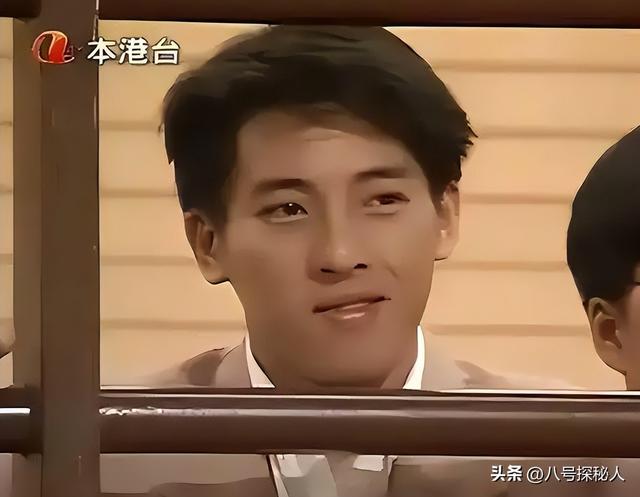 夫妻俩为了不变老，坚持31年不吃肉不生子，如今59岁近照不敢认