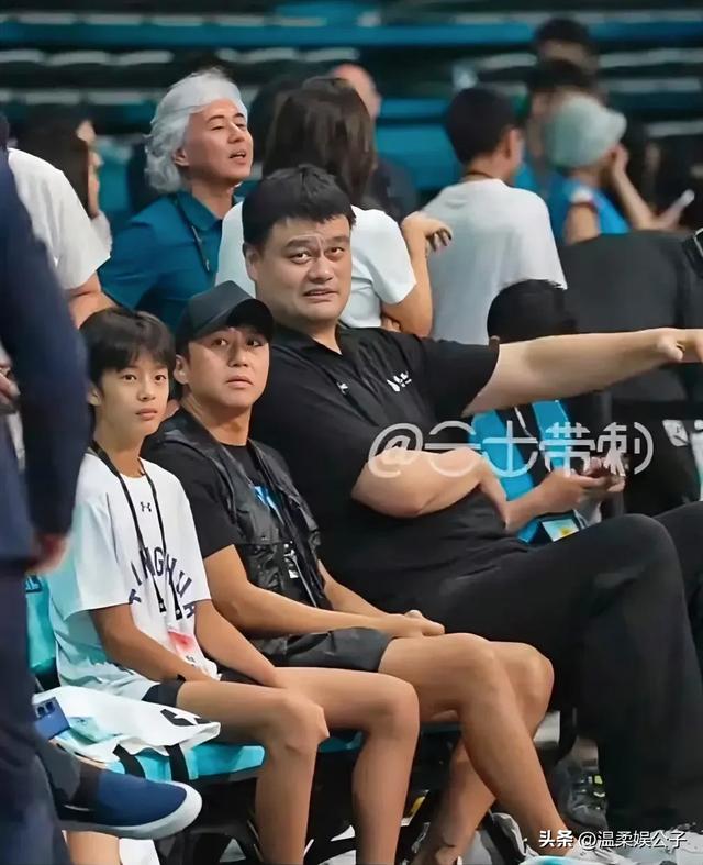 孙俪儿子帅到认不出！年仅14岁身高1米7，梦想打CBA职业联赛