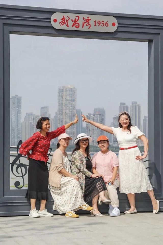 老居民来说武昌湾，为何一建成就成网红景点？原来有如此多的故事