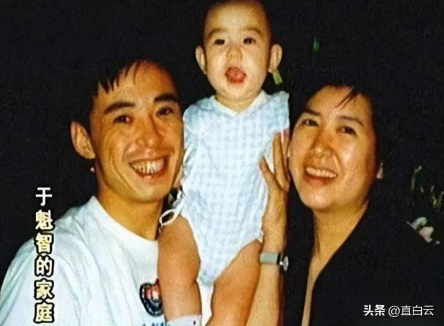至今未婚未育，身边却有男人陪了近27年！59岁的她才是真人间清醒